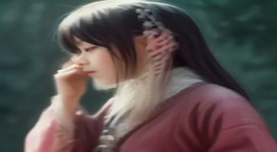 港式胶片电影拍摄现场，导演与摄影师围绕摄影机讨论，背景是搭建的古装场景，展现叶子楣三级片拍摄时代的专业制作氛围